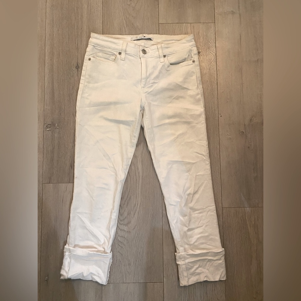 Joe jeans white capris